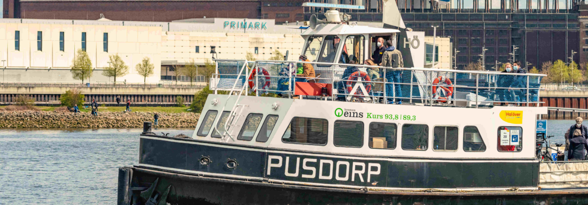 Die Pusdorp Fähre vor der Waterfront